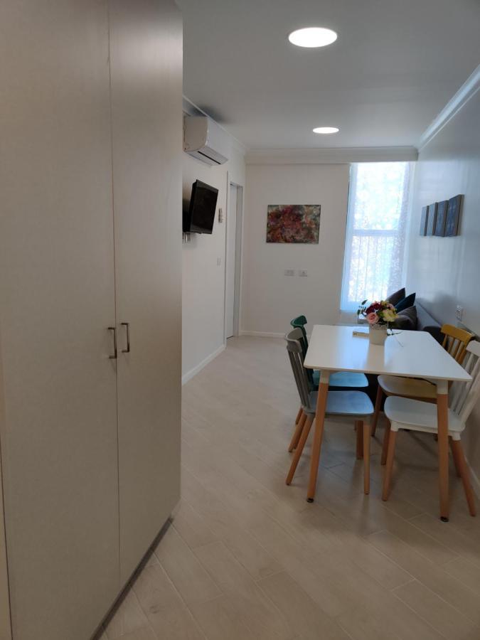 Migdal Luxury Suites Netanya J29 Buitenkant foto