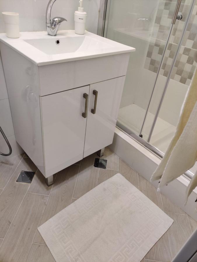 Migdal Luxury Suites Netanya J29 Buitenkant foto