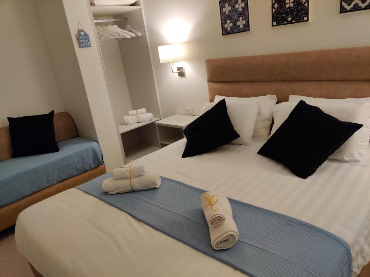 Migdal Luxury Suites Netanya J29 Buitenkant foto