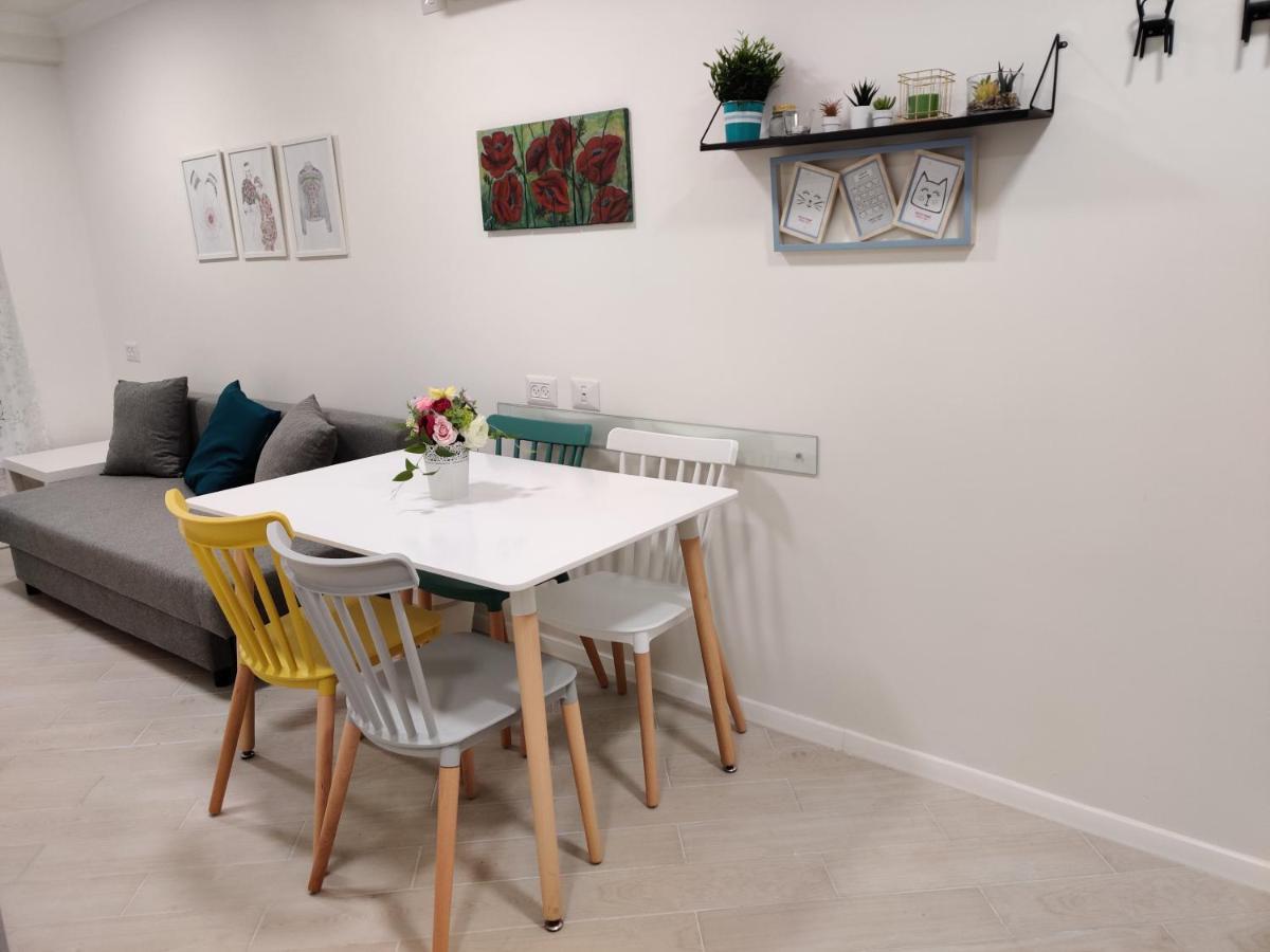 Migdal Luxury Suites Netanya J29 Buitenkant foto