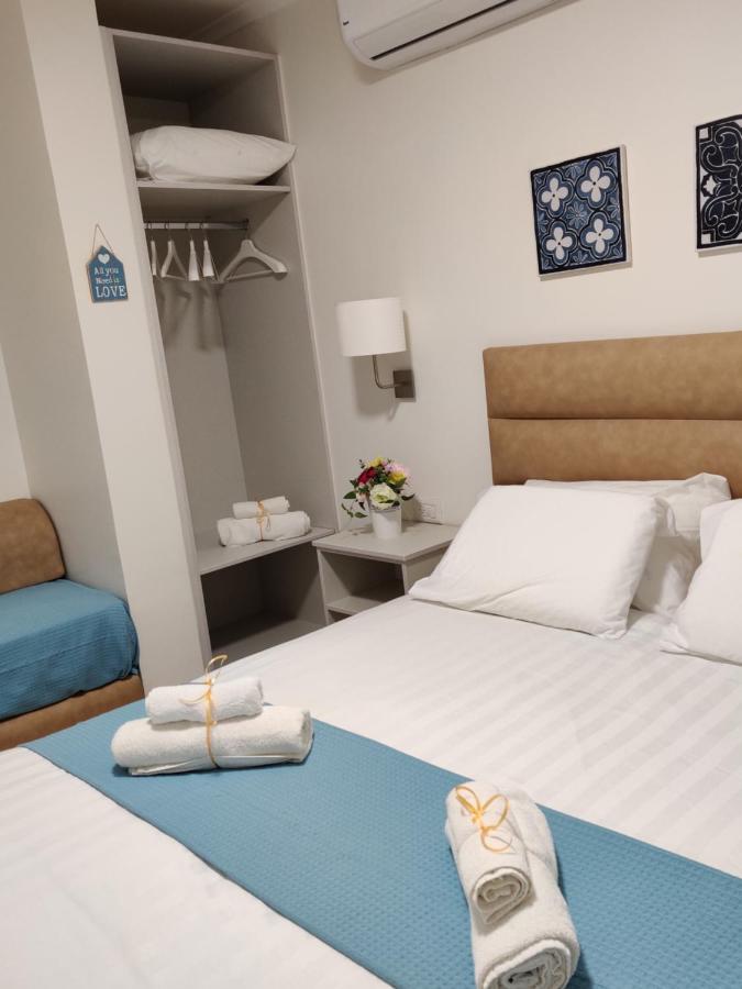 Migdal Luxury Suites Netanya J29 Buitenkant foto