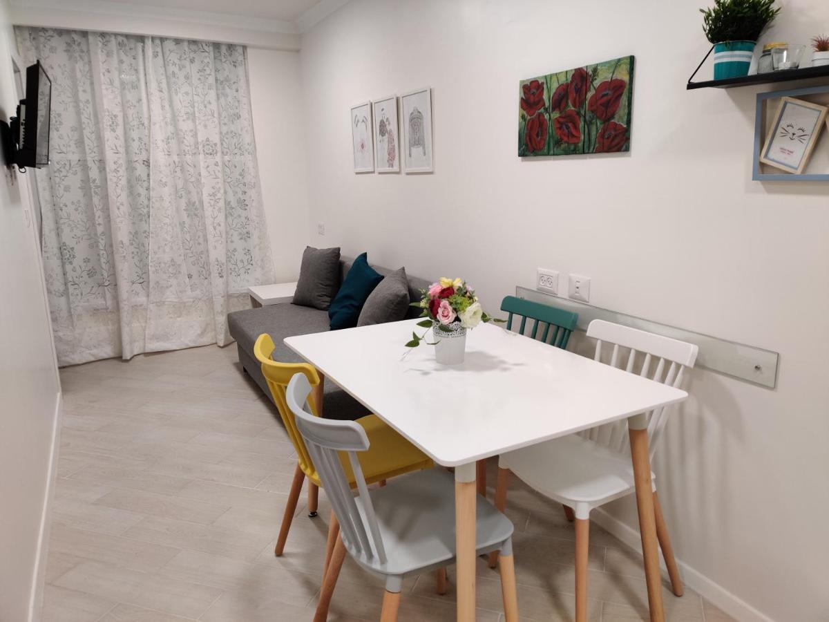 Migdal Luxury Suites Netanya J29 Buitenkant foto