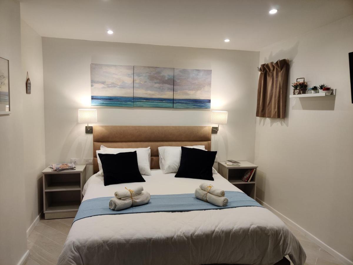 Migdal Luxury Suites Netanya J29 Buitenkant foto