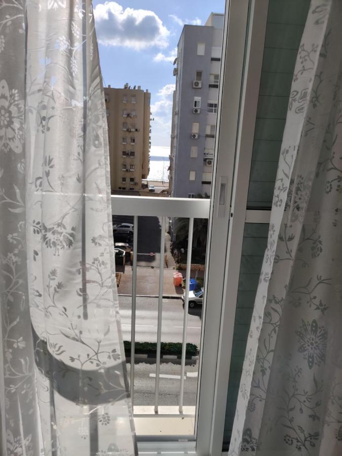 Migdal Luxury Suites Netanya J29 Buitenkant foto