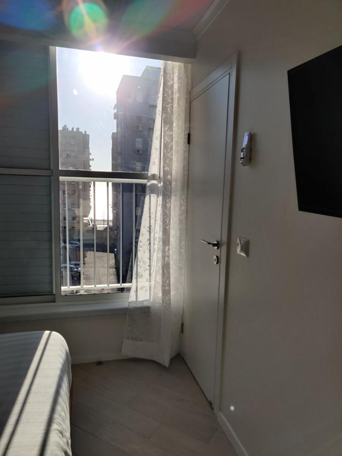 Migdal Luxury Suites Netanya J29 Buitenkant foto